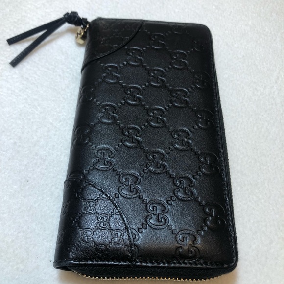 GUCCI Black Leather Zip Around Monogrammed GG Wallet Excellent Condition - Picture 5 of 15